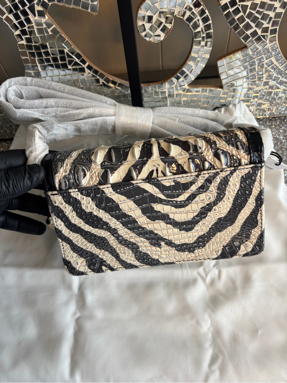 ⭐️Brahmin Zebra-Print Leather Crossbody - Black &‎ White